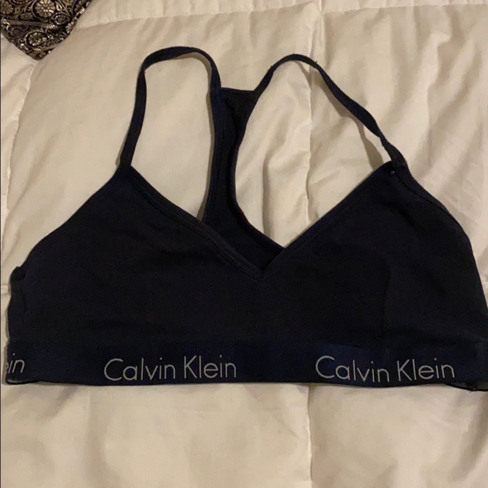 Calvin clean small sports bra
